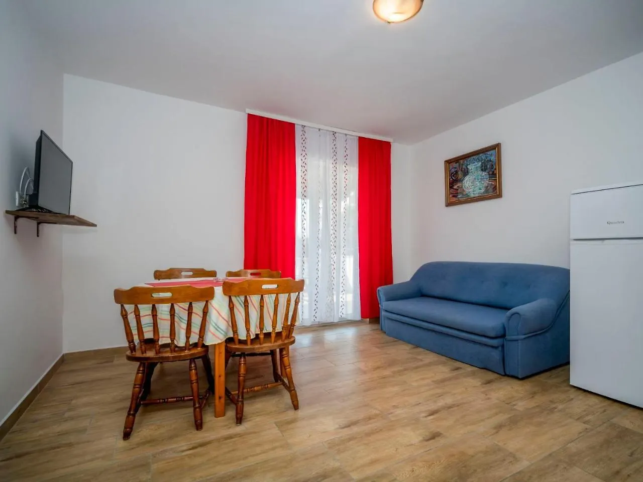 Apartment Hilde Red-8 By Interhome 梅杜林