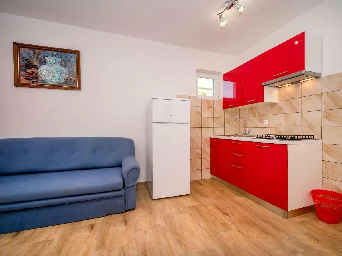Apartment Hilde Red-8 By Interhome 梅杜林